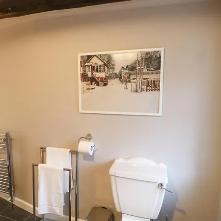 Mill Race House بيت للعطل ألستون